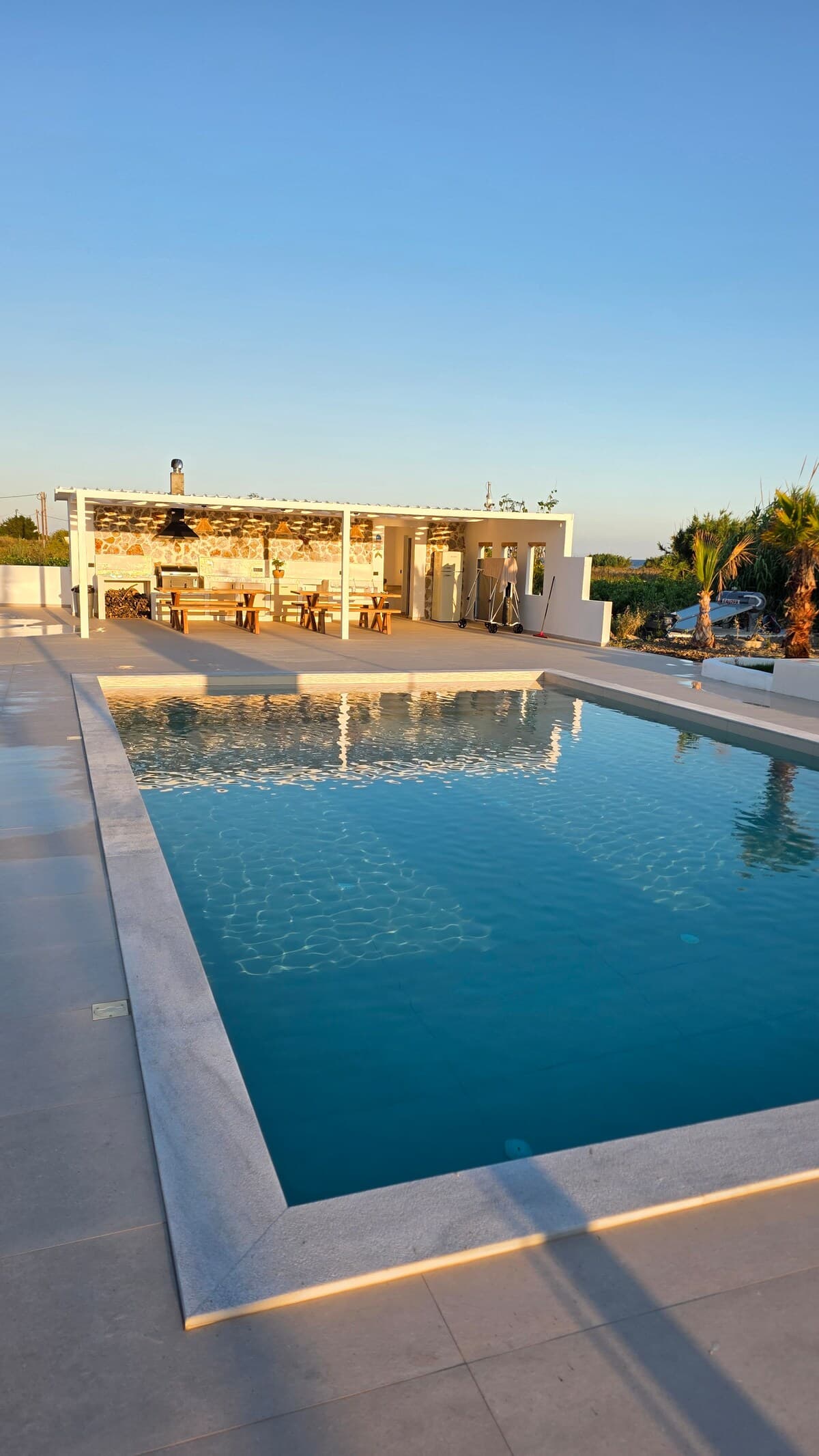 Olive — Garden & pool 4