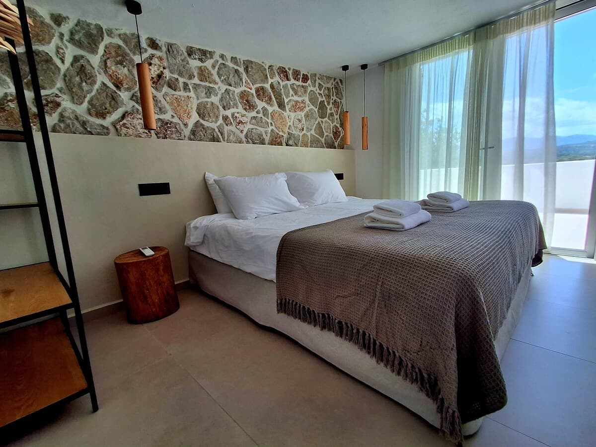 Olive — Bedrooms 3
