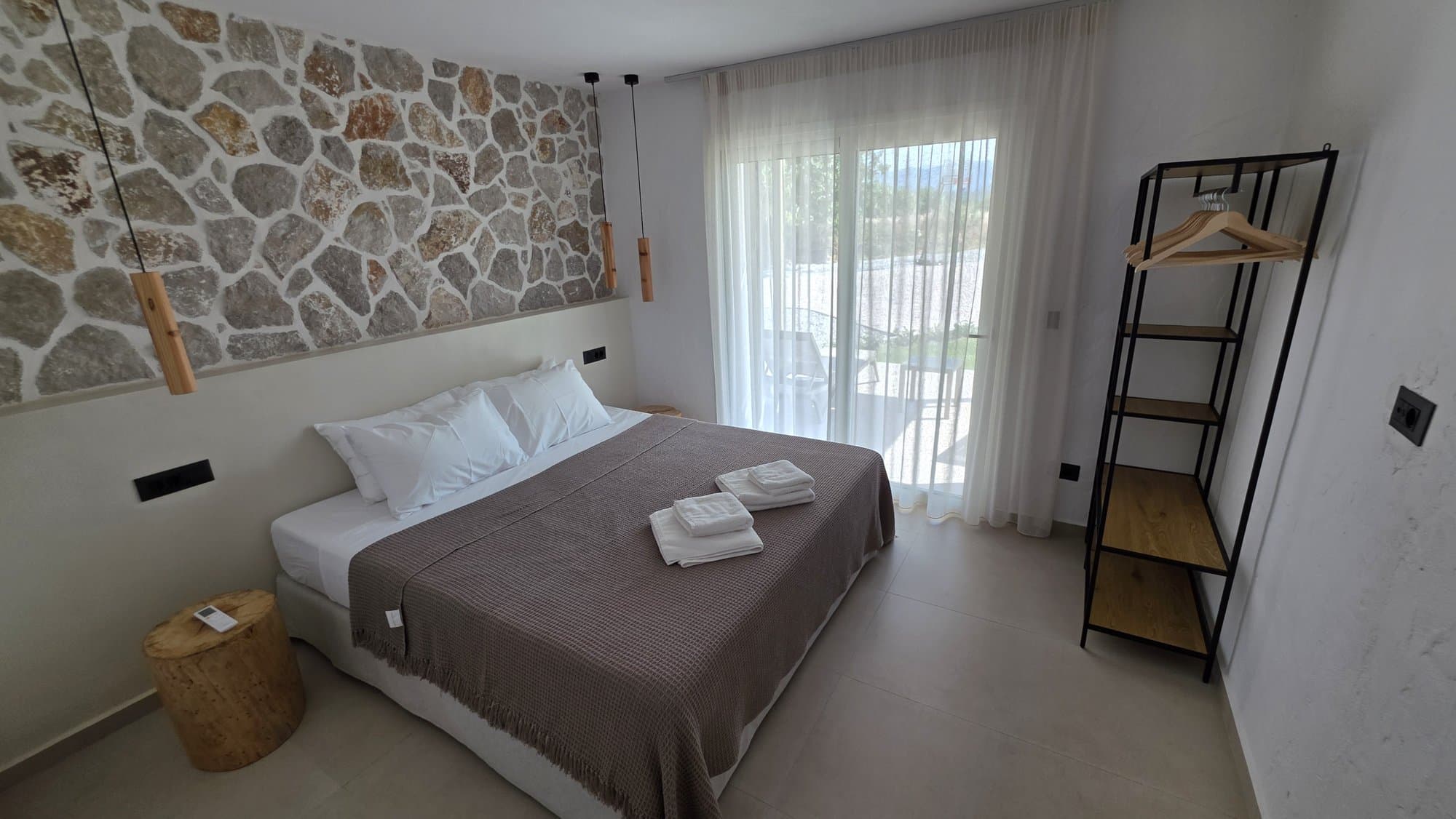Olive — Bedrooms 1
