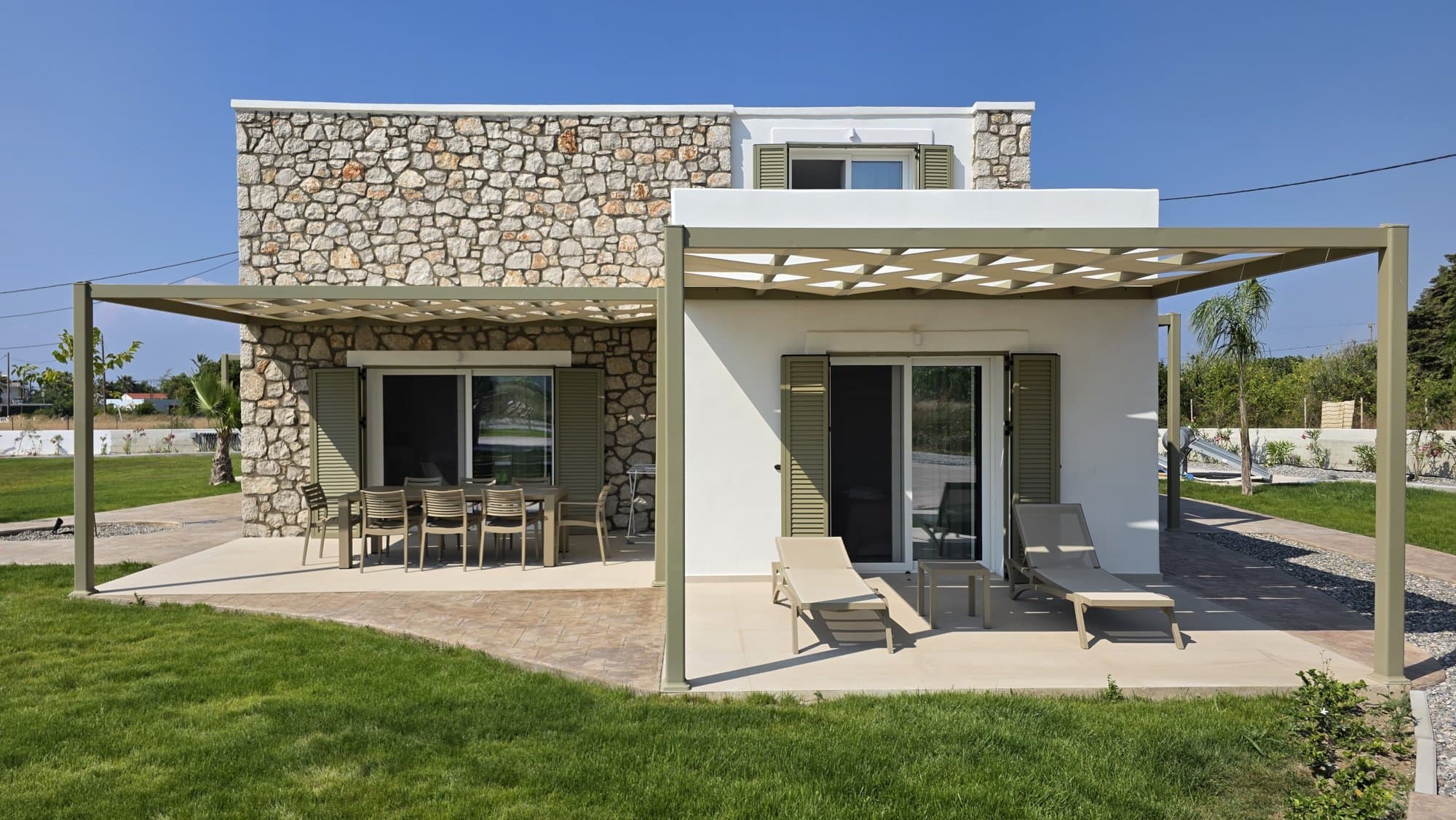 Olive — Exterior 1