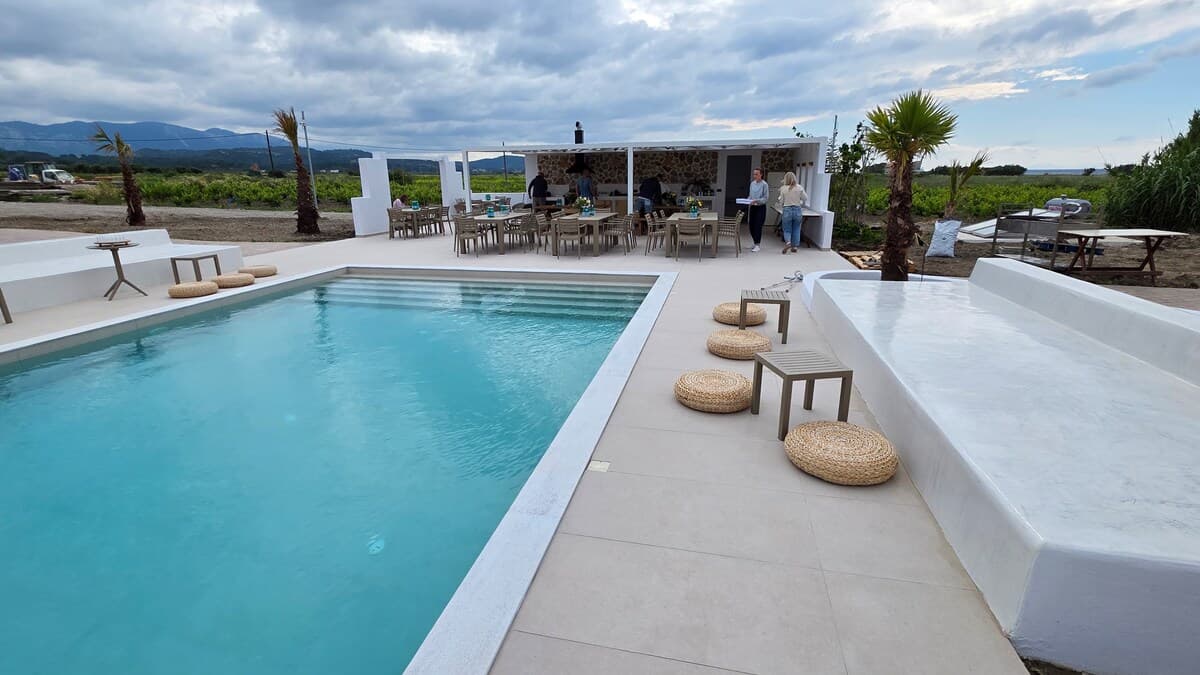 Sykia — Garden & pool 1