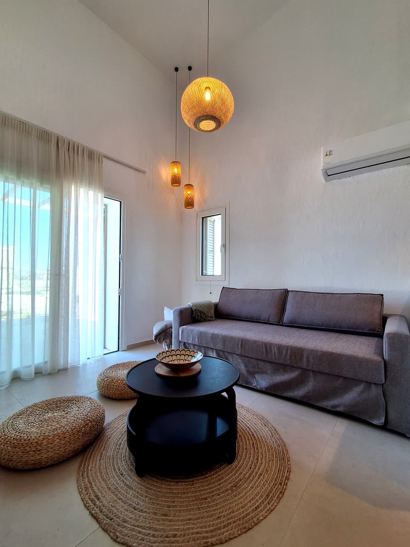 Jasmine — interior 3